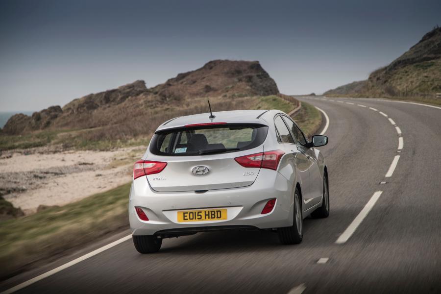  Hyundai i30 5-Door 2015 года  (UK) (фото 9 из 20)